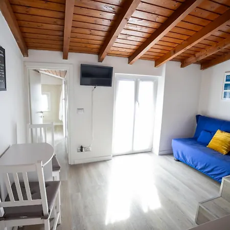 Duplex San Fedele 公寓 *